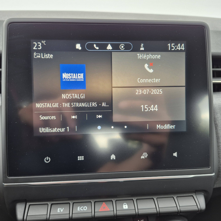 Acheter Renault Clio 5 Clio E-Tech full hybrid 145 Evolution 5p occasion dans les concessions du Groupe Faurie
