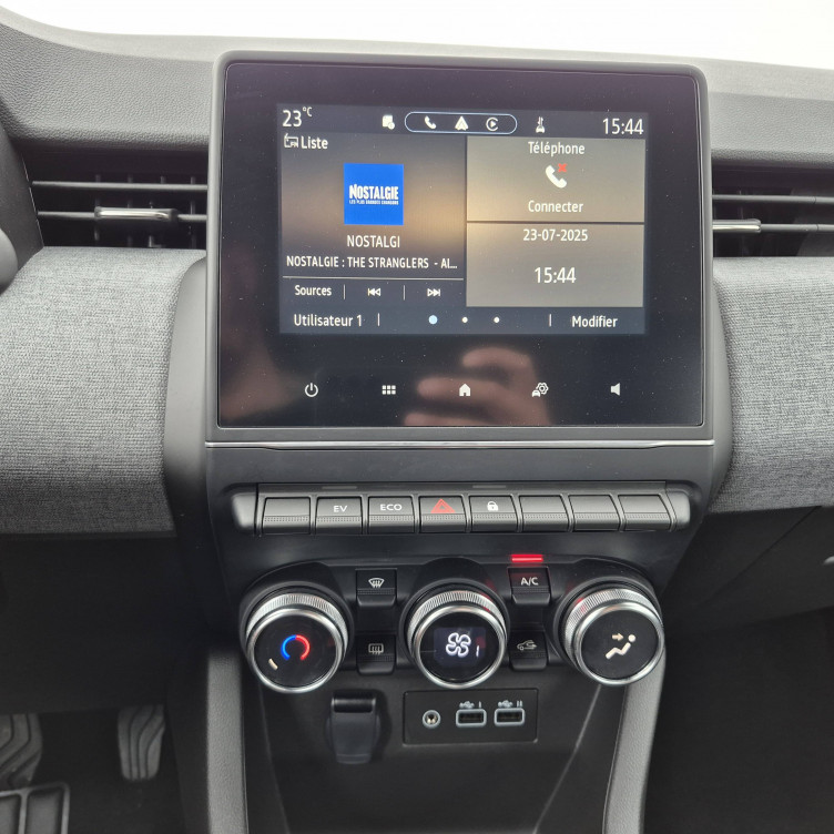Acheter Renault Clio 5 Clio E-Tech full hybrid 145 Evolution 5p occasion dans les concessions du Groupe Faurie