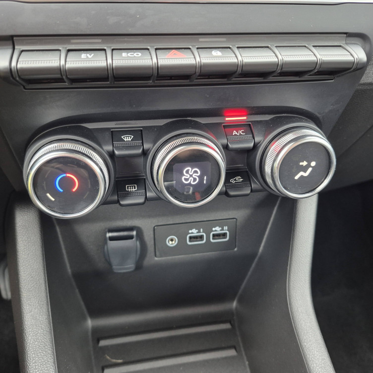 Acheter Renault Clio 5 Clio E-Tech full hybrid 145 Evolution 5p occasion dans les concessions du Groupe Faurie