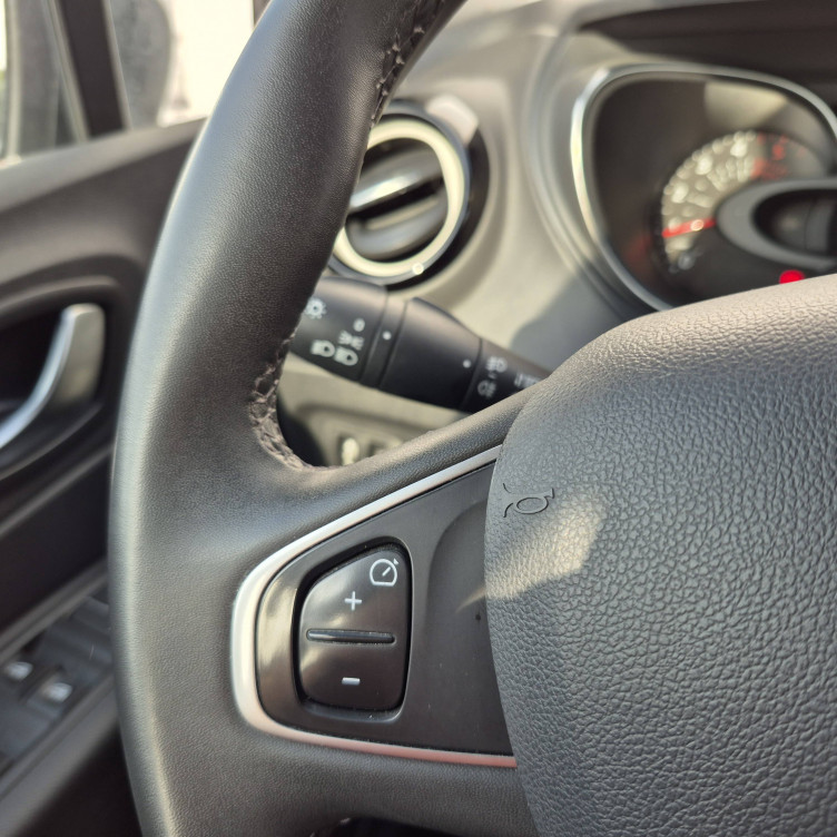 Acheter Renault Captur Captur dCi 90 EDC Intens 5p occasion dans les concessions du Groupe Faurie