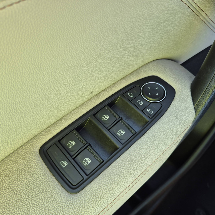 Acheter Renault Captur 2 Captur TCe 155 EDC FAP Initiale Paris 5p occasion dans les concessions du Groupe Faurie