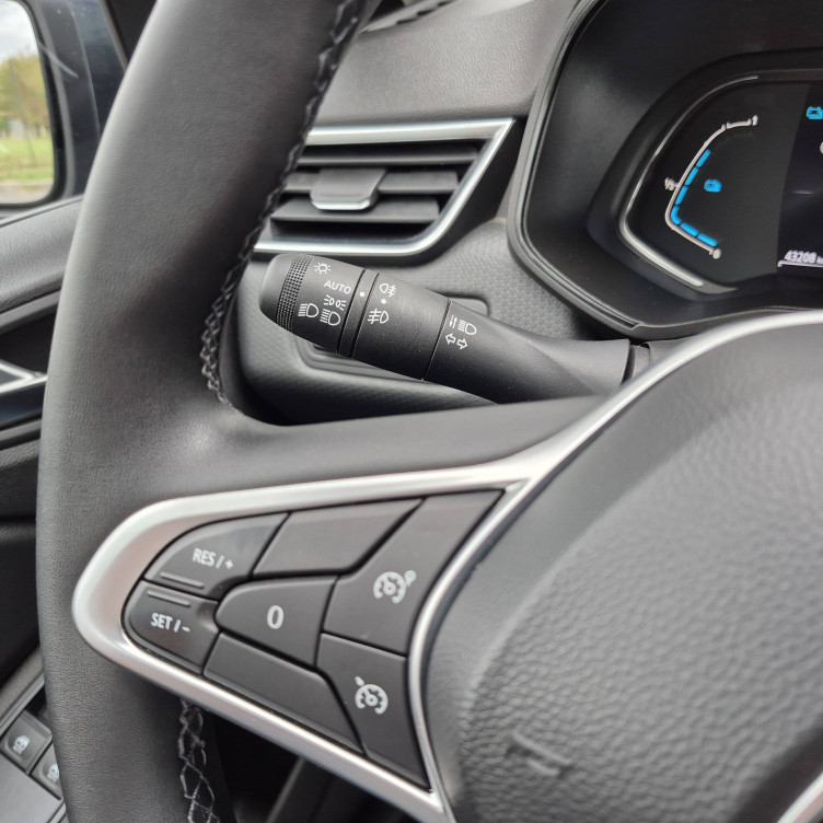 Acheter Renault Clio 5 Clio E-Tech 140 - 21N Business 5p occasion dans les concessions du Groupe Faurie