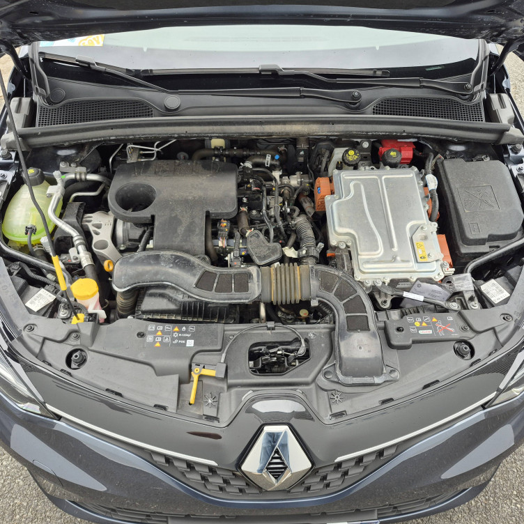 Acheter Renault Clio 5 Clio E-Tech 140 - 21N Business 5p occasion dans les concessions du Groupe Faurie
