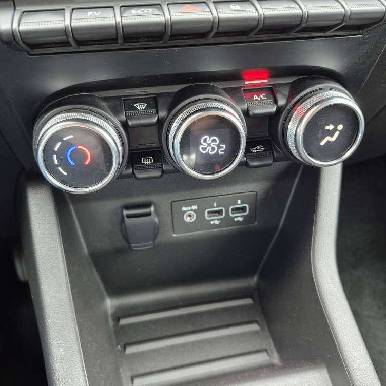 Acheter Renault Clio 5 Clio E-Tech 140 - 21N Business 5p occasion dans les concessions du Groupe Faurie