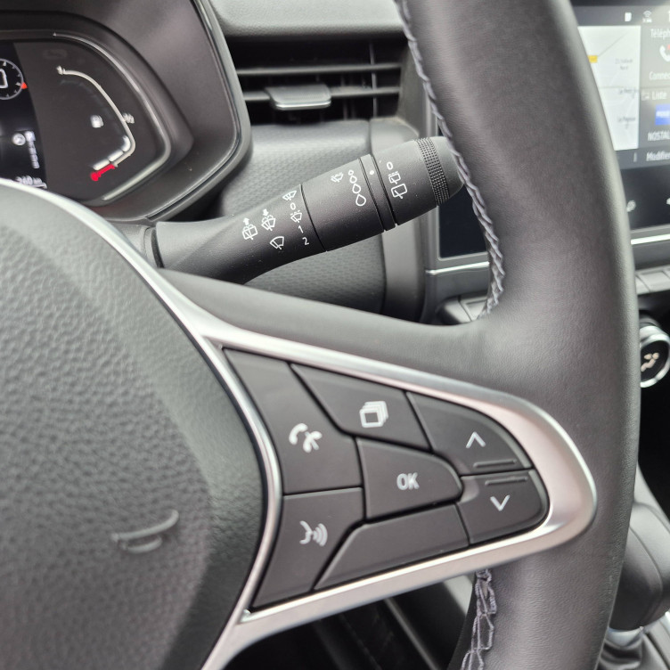 Acheter Renault Clio 5 Clio E-Tech 140 - 21N Business 5p occasion dans les concessions du Groupe Faurie