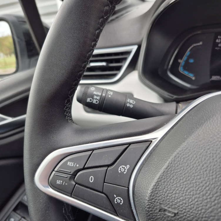 Acheter Renault Clio 5 Clio E-Tech 140 - 21N Limited 5p occasion dans les concessions du Groupe Faurie