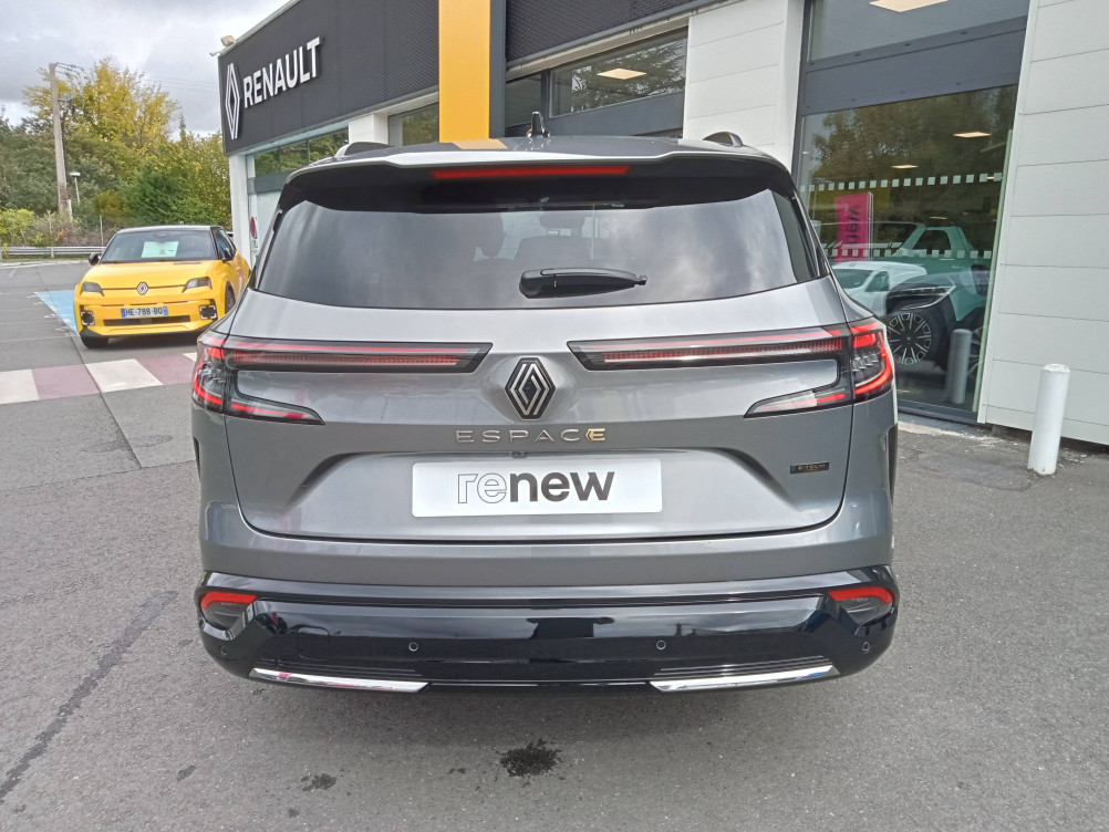 Acheter Renault Espace 6 Espace E-Tech full hybrid 200 5pl Iconic 5p occasion dans les concessions du Groupe Faurie