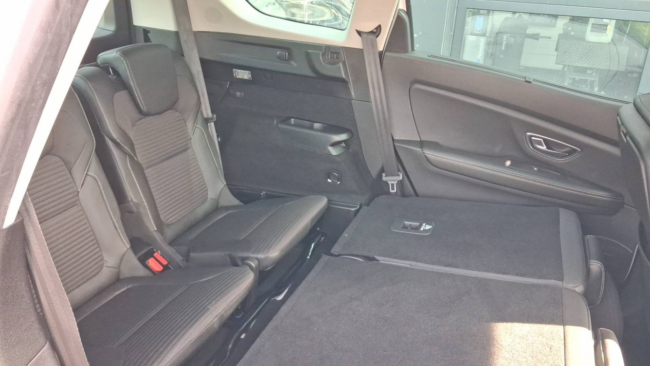 Acheter Renault Grand Scenic 4 Grand Scenic dCi 130 Energy Intens 5p occasion dans les concessions du Groupe Faurie