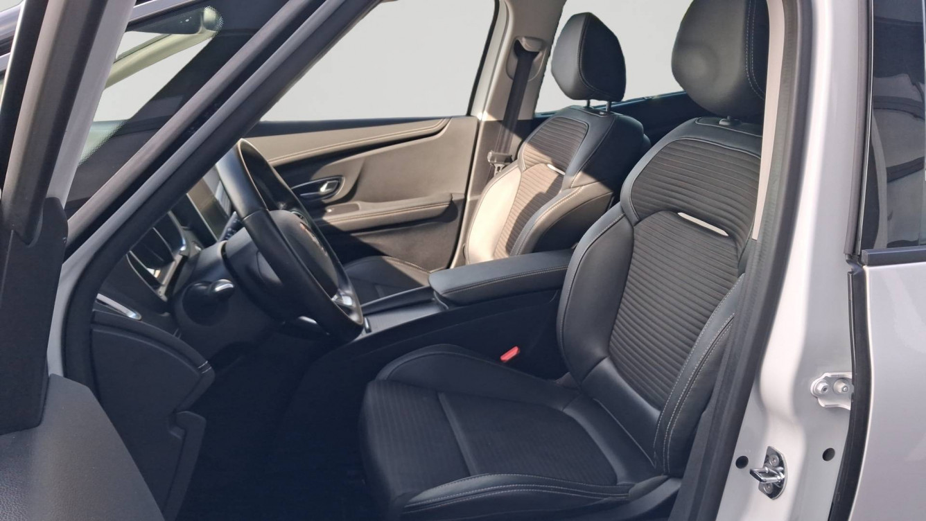 Acheter Renault Grand Scenic 4 Grand Scenic dCi 130 Energy Intens 5p occasion dans les concessions du Groupe Faurie