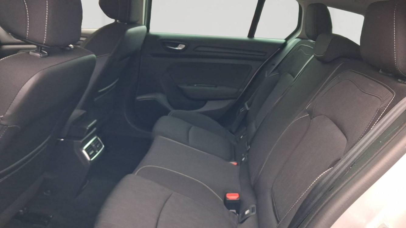 Acheter Renault Megane 4 Mégane IV Estate TCe 140 EDC FAP Business Intens 5p occasion dans les concessions du Groupe Faurie