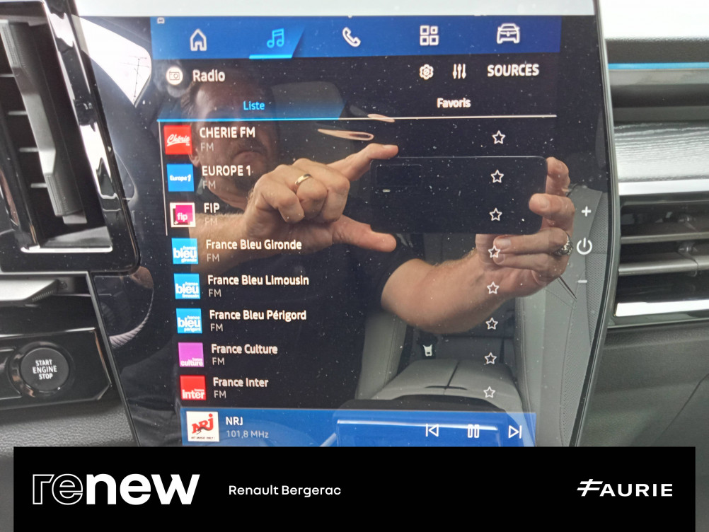 Acheter Renault Espace 6 Espace E-Tech full hybrid 200 5pl Iconic 5p occasion dans les concessions du Groupe Faurie