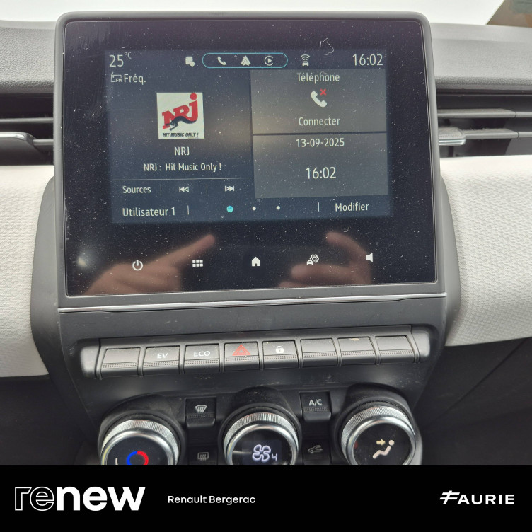 Acheter Renault Clio 5 Clio E-Tech 140 - 21N Limited 5p occasion dans les concessions du Groupe Faurie