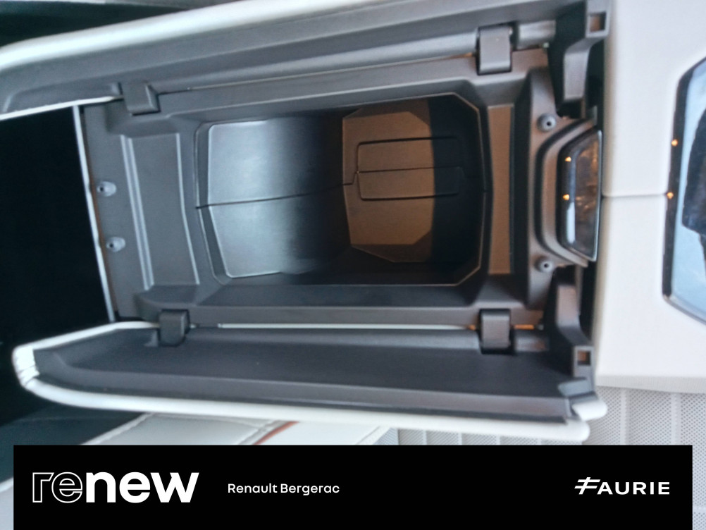 Acheter Renault Espace 6 Espace E-Tech hybrid 200 Iconic 5p occasion dans les concessions du Groupe Faurie