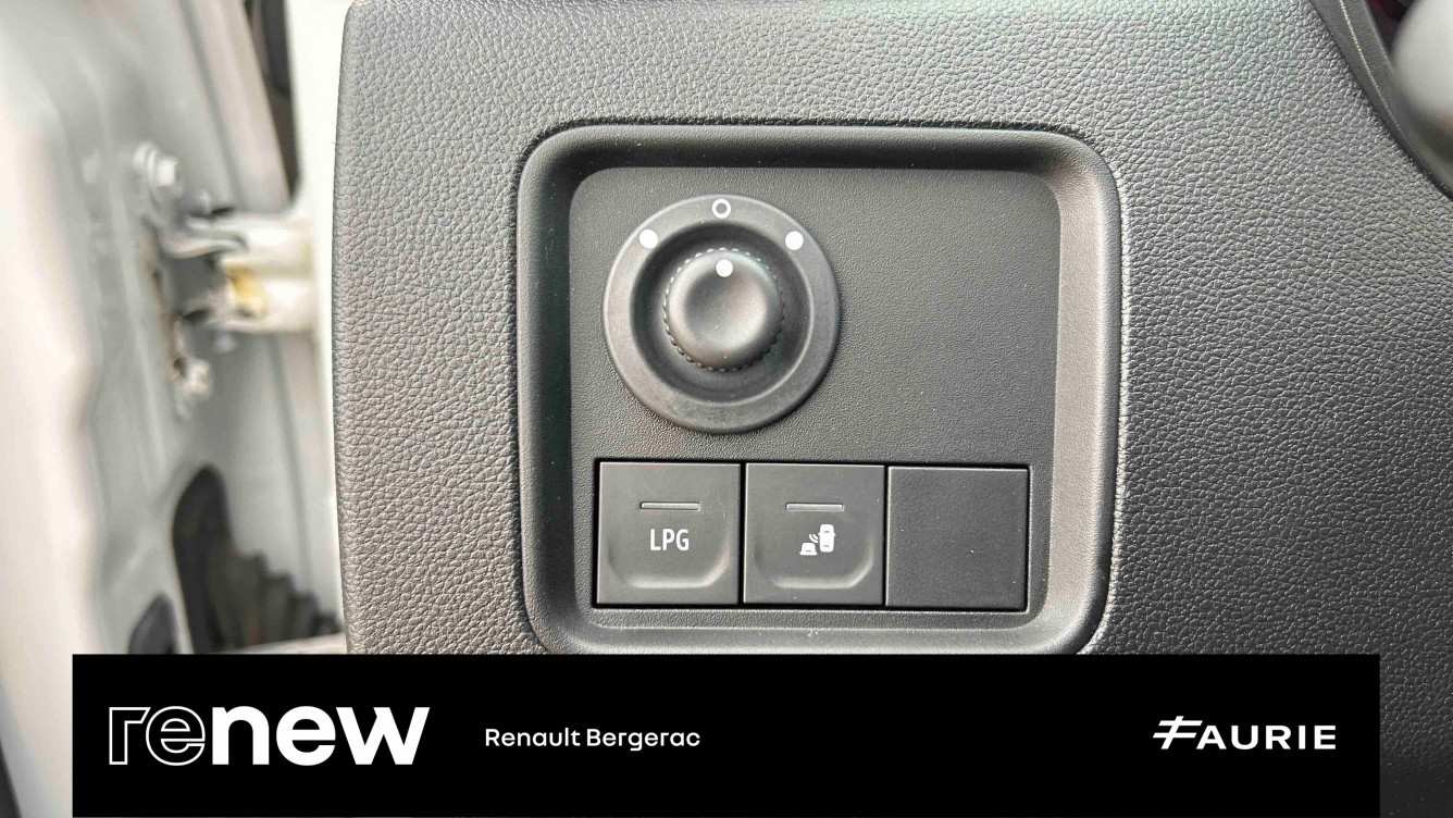 Acheter Dacia Duster Duster ECO-G 100 4x2 Journey 5p occasion dans les concessions du Groupe Faurie