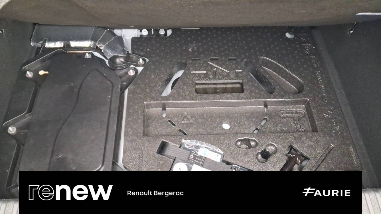 Acheter Renault Clio 5 Clio E-Tech 140 Limited 5p occasion dans les concessions du Groupe Faurie