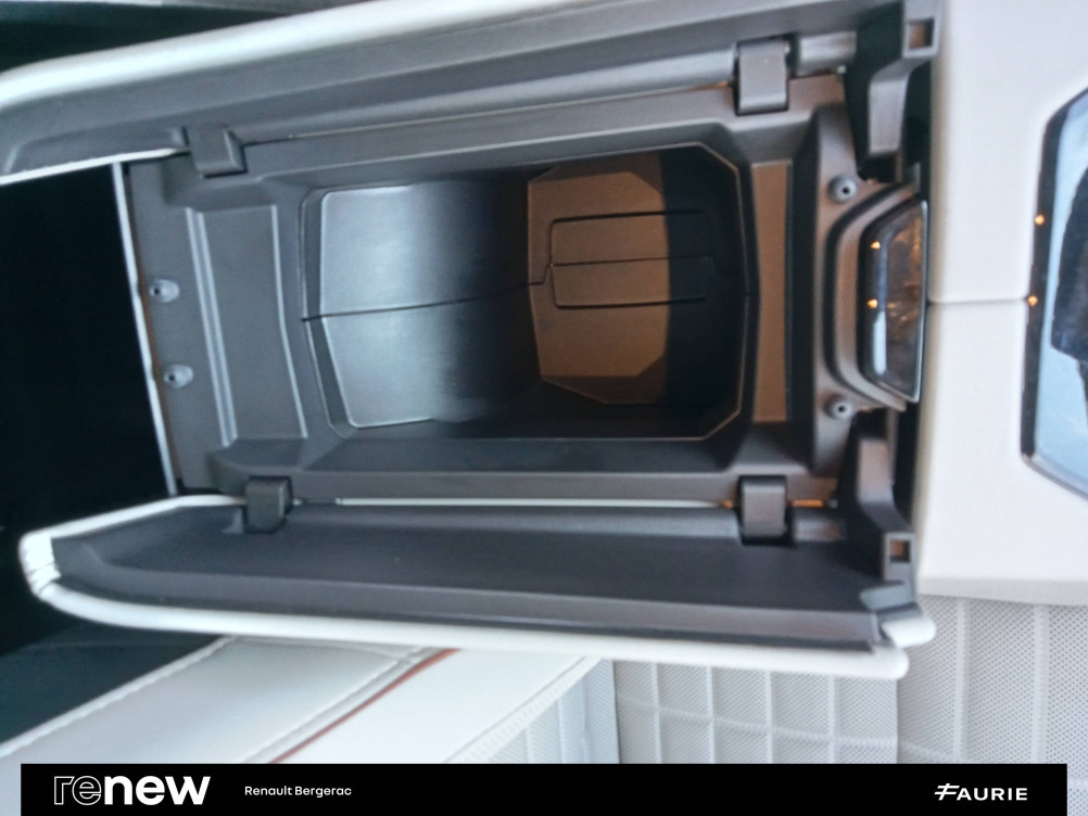 Acheter Renault Espace 6 Espace E-Tech hybrid 200 Iconic 5p occasion dans les concessions du Groupe Faurie