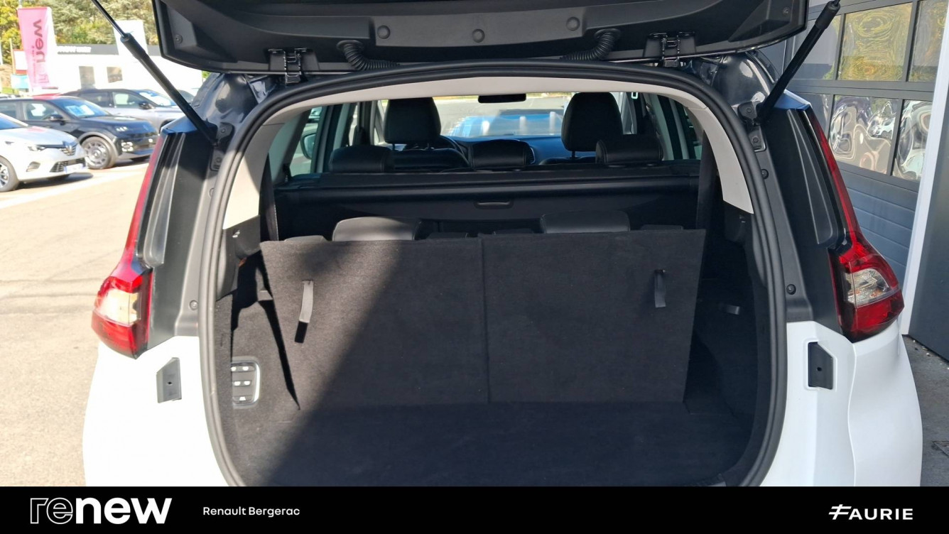 Acheter Renault Grand Scenic 4 Grand Scenic dCi 130 Energy Intens 5p occasion dans les concessions du Groupe Faurie