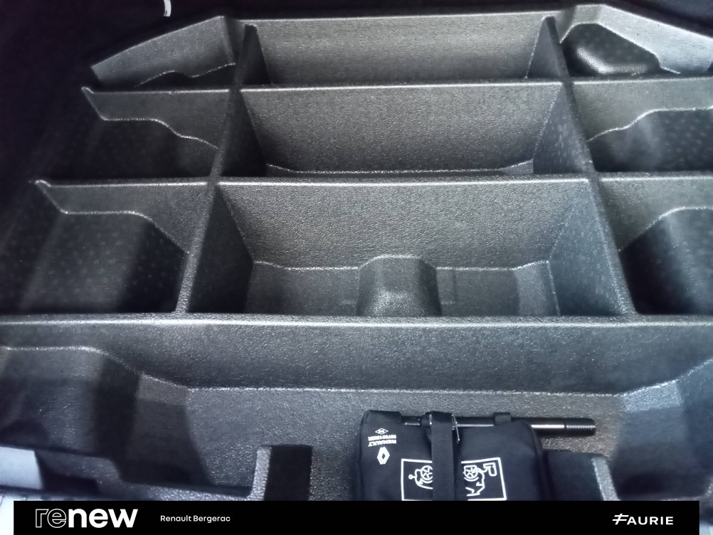 Acheter Renault Espace 6 Espace E-Tech hybrid 200 Iconic 5p occasion dans les concessions du Groupe Faurie