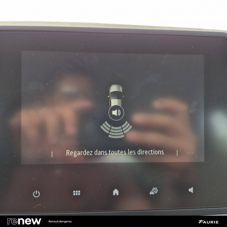 Acheter Renault Clio 5 Clio E-Tech full hybrid 145 Evolution 5p occasion dans les concessions du Groupe Faurie