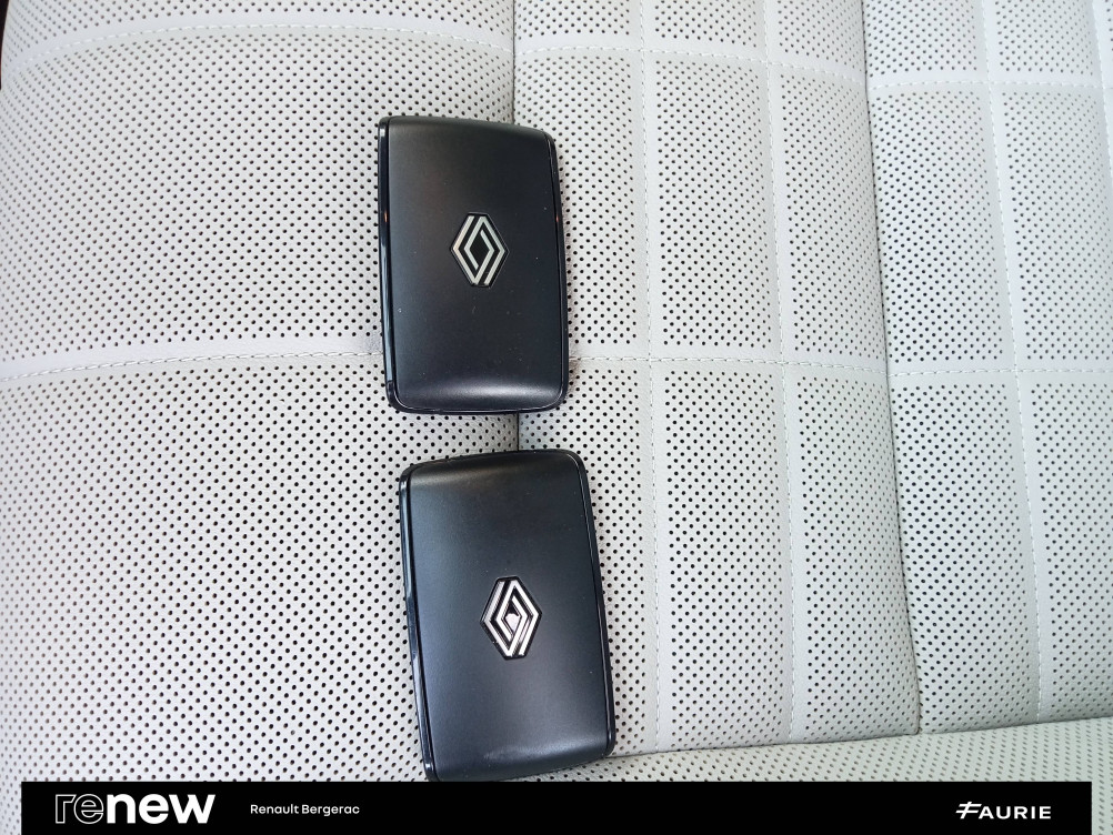 Acheter Renault Espace 6 Espace E-Tech hybrid 200 Iconic 5p occasion dans les concessions du Groupe Faurie