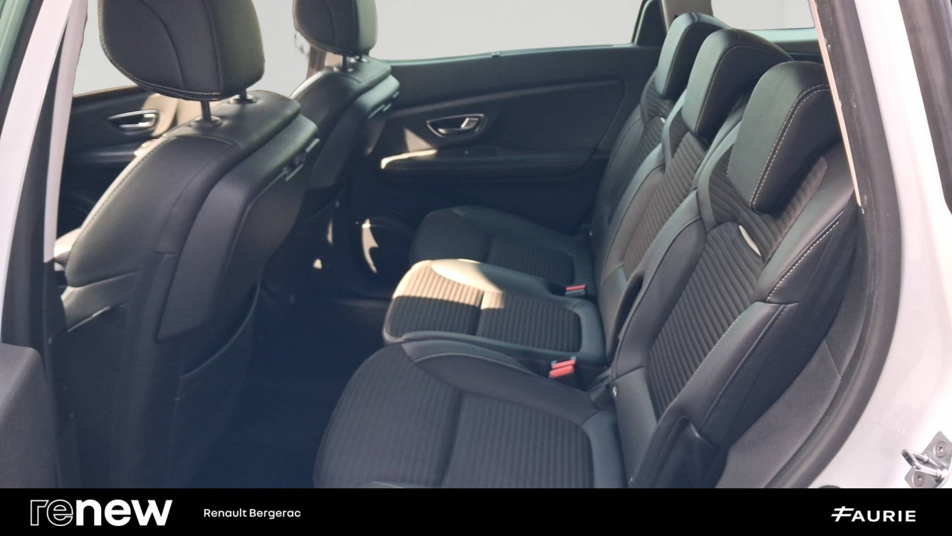 Acheter Renault Grand Scenic 4 Grand Scenic dCi 130 Energy Intens 5p occasion dans les concessions du Groupe Faurie