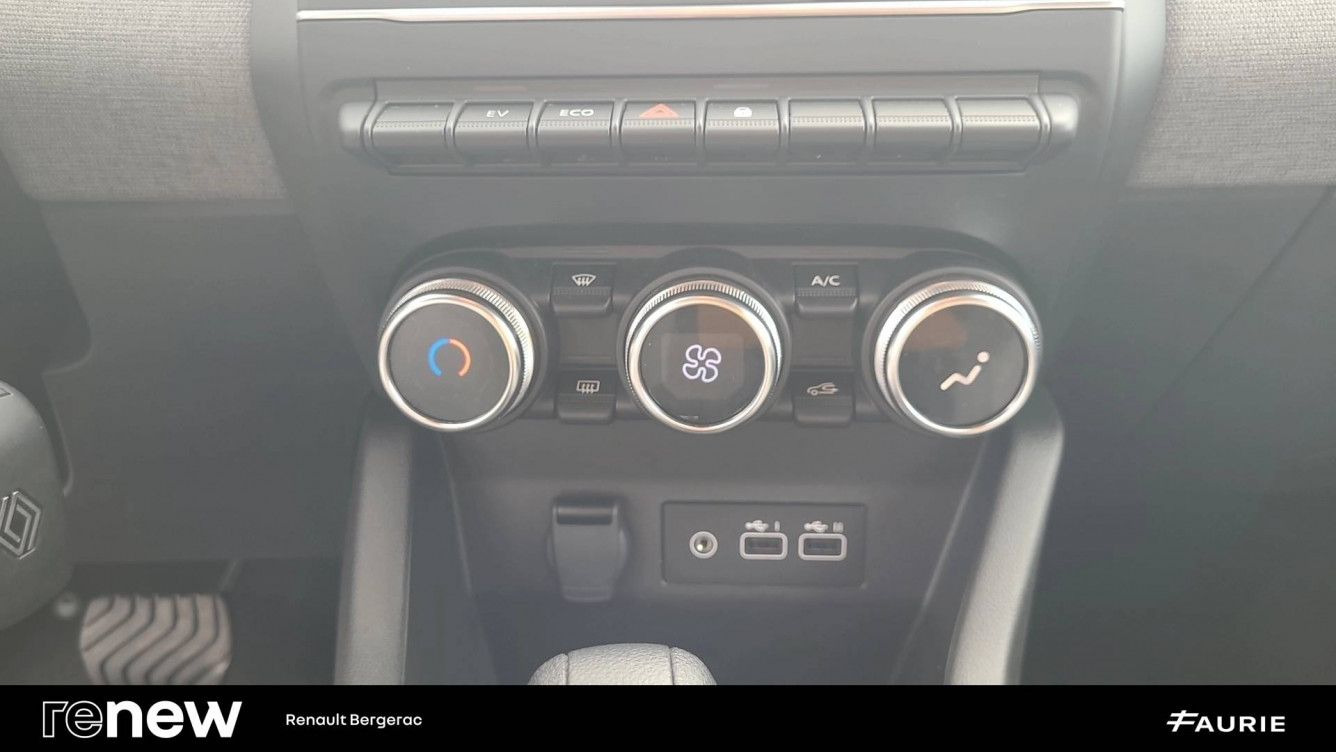 Acheter Renault Clio 5 Clio E-Tech full hybrid 145 Evolution 5p occasion dans les concessions du Groupe Faurie