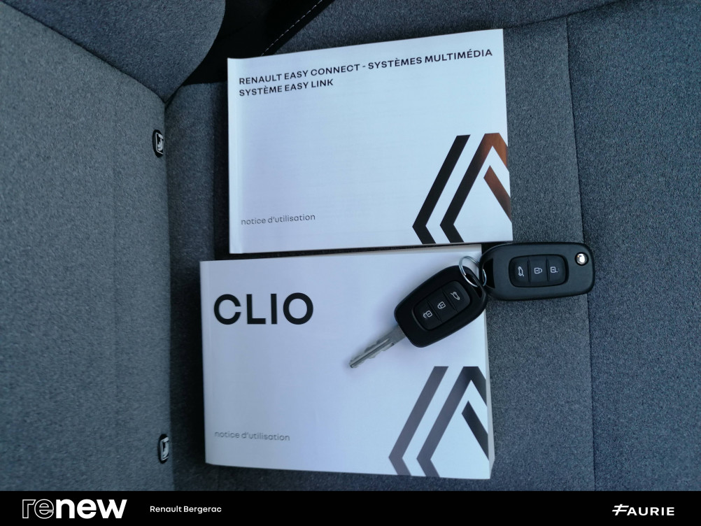 Acheter Renault Clio 5 Clio E-Tech full hybrid 145 Evolution 5p occasion dans les concessions du Groupe Faurie
