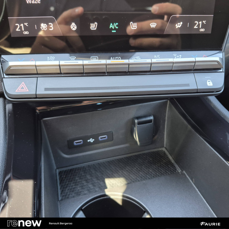 Acheter Renault Austral Austral E-Tech hybrid 200 Iconic 5p occasion dans les concessions du Groupe Faurie