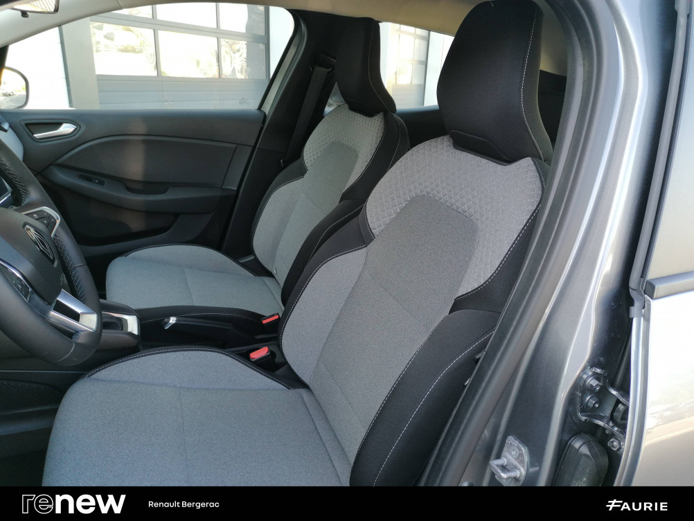 Acheter Renault Clio 5 Clio E-Tech full hybrid 145 Evolution 5p occasion dans les concessions du Groupe Faurie