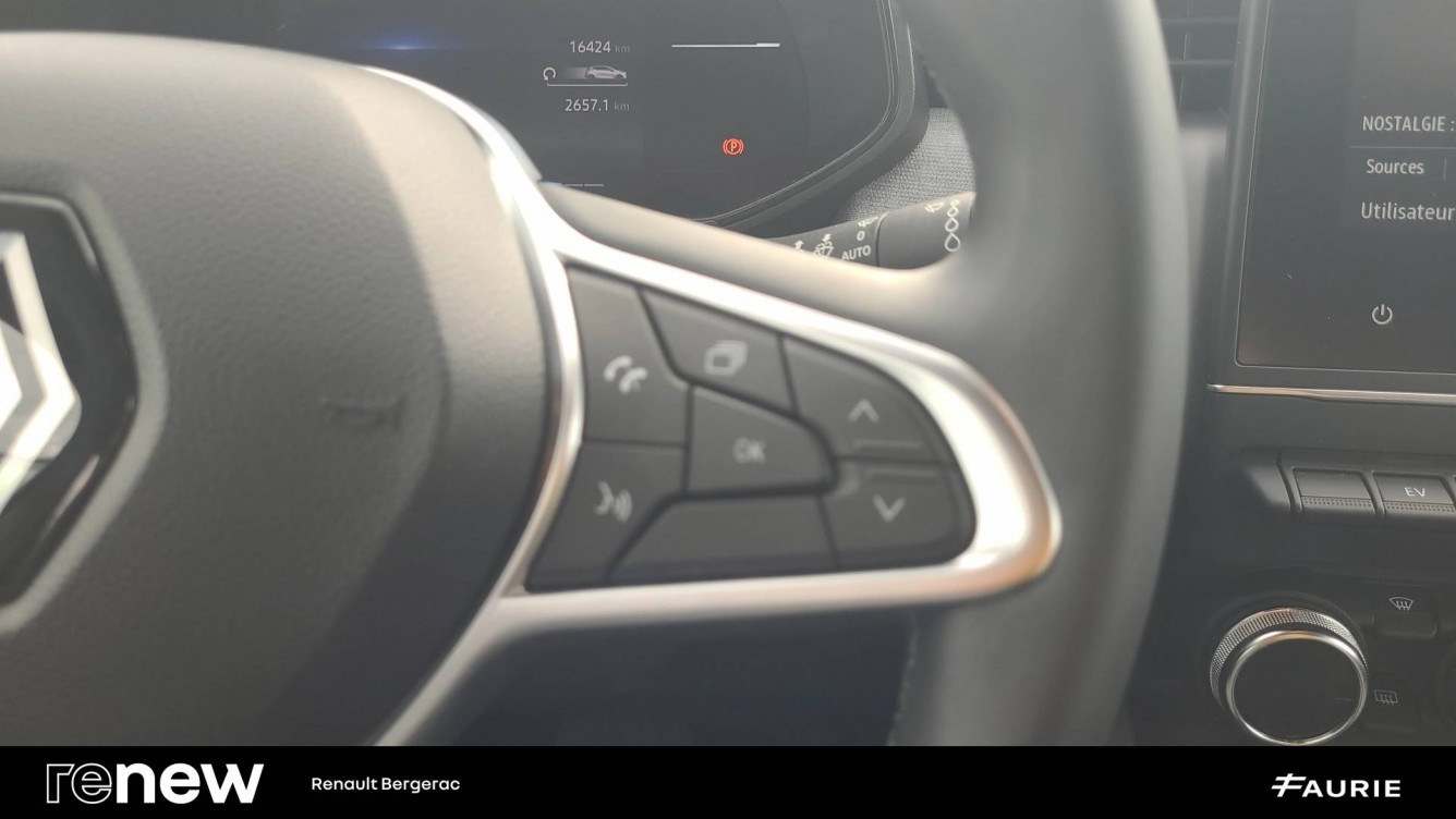 Acheter Renault Clio 5 Clio E-Tech full hybrid 145 Evolution 5p occasion dans les concessions du Groupe Faurie