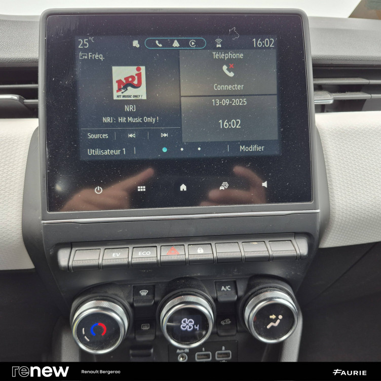 Acheter Renault Clio 5 Clio E-Tech 140 - 21N Limited 5p occasion dans les concessions du Groupe Faurie