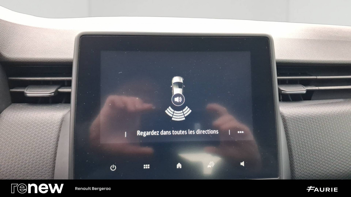 Acheter Renault Clio 5 Clio SCe 65 - 21 Business 5p occasion dans les concessions du Groupe Faurie