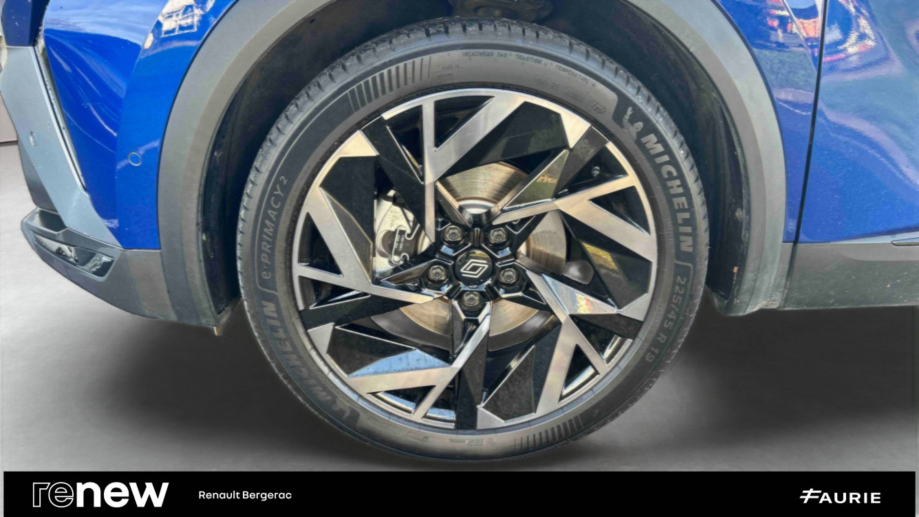 Acheter Renault Captur 2 Captur E-Tech full hybrid 145 ch esprit Alpine 5p occasion dans les concessions du Groupe Faurie