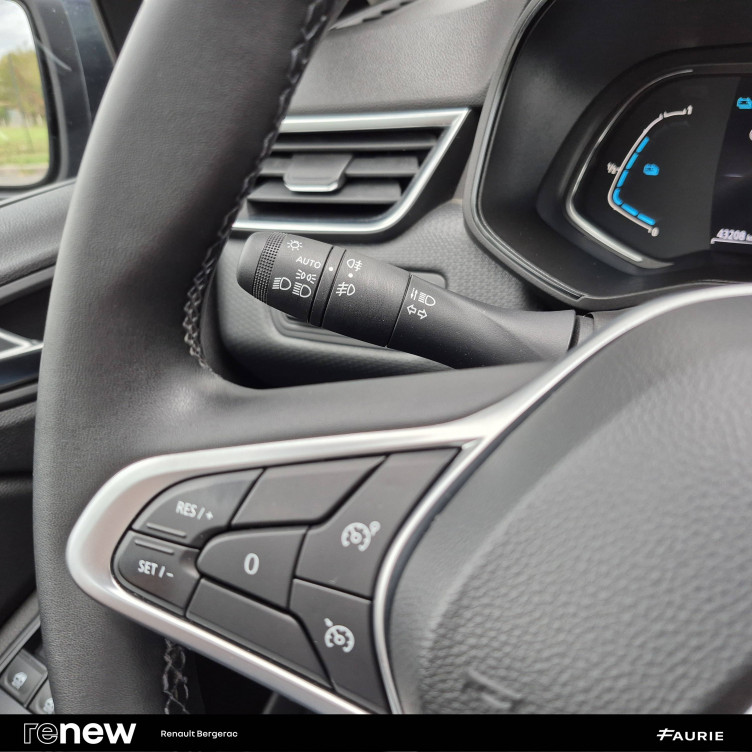 Acheter Renault Clio 5 Clio E-Tech 140 - 21N Business 5p occasion dans les concessions du Groupe Faurie