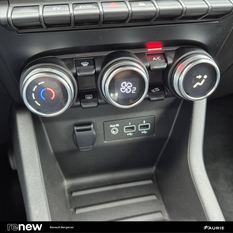 Acheter Renault Clio 5 Clio E-Tech 140 - 21N Business 5p occasion dans les concessions du Groupe Faurie