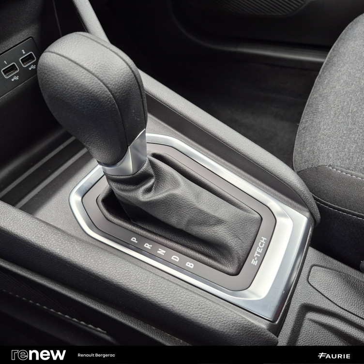 Acheter Renault Clio 5 Clio E-Tech 140 - 21N Business 5p occasion dans les concessions du Groupe Faurie