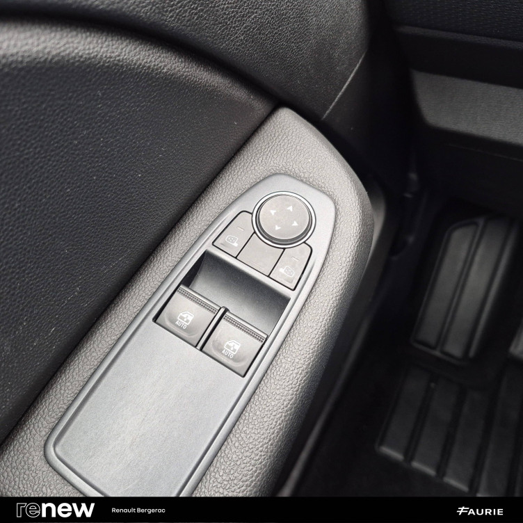 Acheter Renault Clio 5 Clio E-Tech 140 - 21N Business 5p occasion dans les concessions du Groupe Faurie