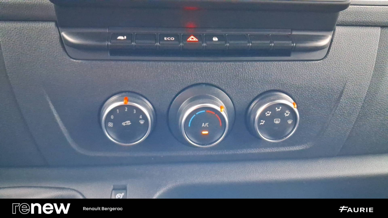 Acheter Renault Master 3 MASTER FGN TRAC F3300 L2H2 BLUE DCI 135 GRAND CONFORT 4p occasion dans les concessions du Groupe Faurie