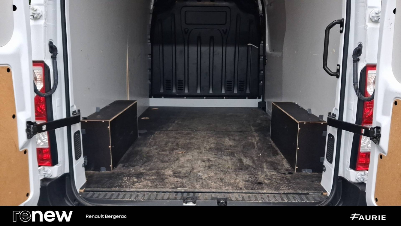 Acheter Renault Master 3 MASTER FGN TRAC F3300 L2H2 BLUE DCI 135 GRAND CONFORT 4p occasion dans les concessions du Groupe Faurie