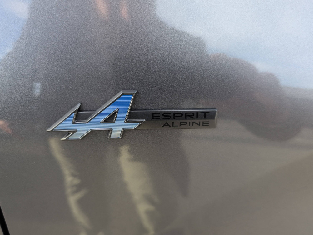 Acheter Renault Rafale Rafale hyper hybrid E-Tech 300ch 4x4 esprit Alpine 5p neuf dans les concessions du Groupe Faurie