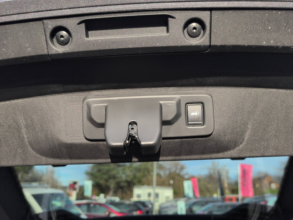 Acheter Renault Rafale Rafale hyper hybrid E-Tech 300ch 4x4 esprit Alpine 5p neuf dans les concessions du Groupe Faurie