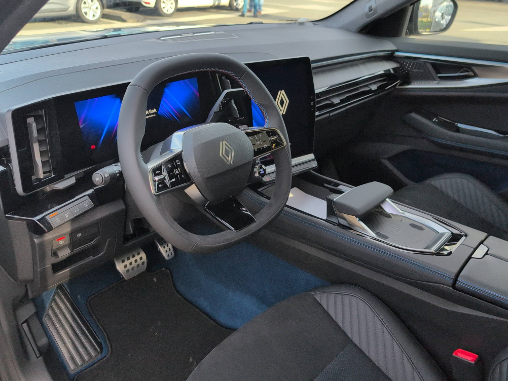 Acheter Renault Rafale Rafale hyper hybrid E-Tech 300ch 4x4 esprit Alpine 5p neuf dans les concessions du Groupe Faurie