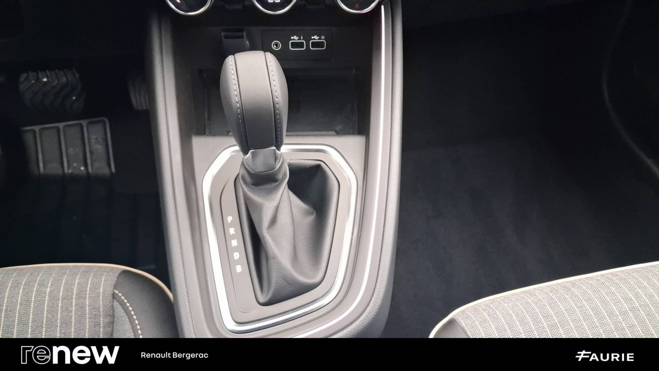 Acheter Renault Clio 5 Clio E-Tech full hybrid 145 Techno 5p occasion dans les concessions du Groupe Faurie