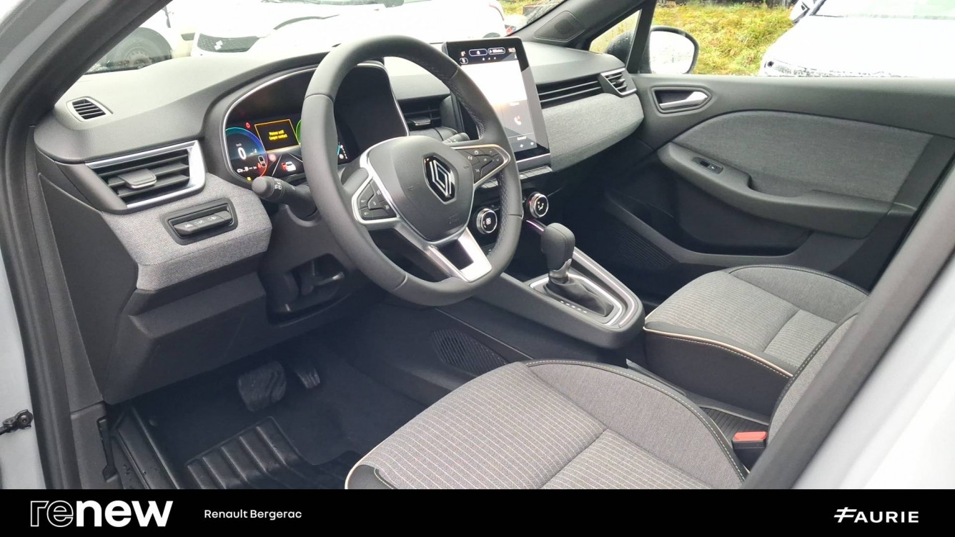 Acheter Renault Clio 5 Clio E-Tech full hybrid 145 Techno 5p occasion dans les concessions du Groupe Faurie