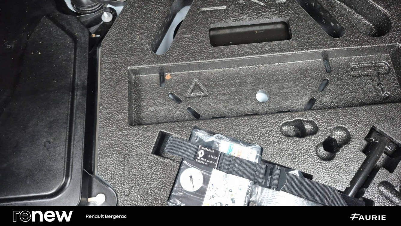 Acheter Renault Clio 5 Clio E-Tech full hybrid 145 Evolution 5p occasion dans les concessions du Groupe Faurie