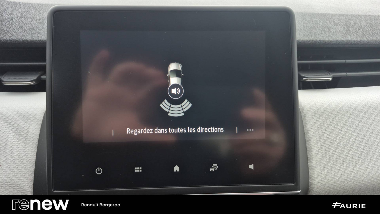 Acheter Renault Clio 5 Clio E-Tech full hybrid 145 Evolution 5p occasion dans les concessions du Groupe Faurie