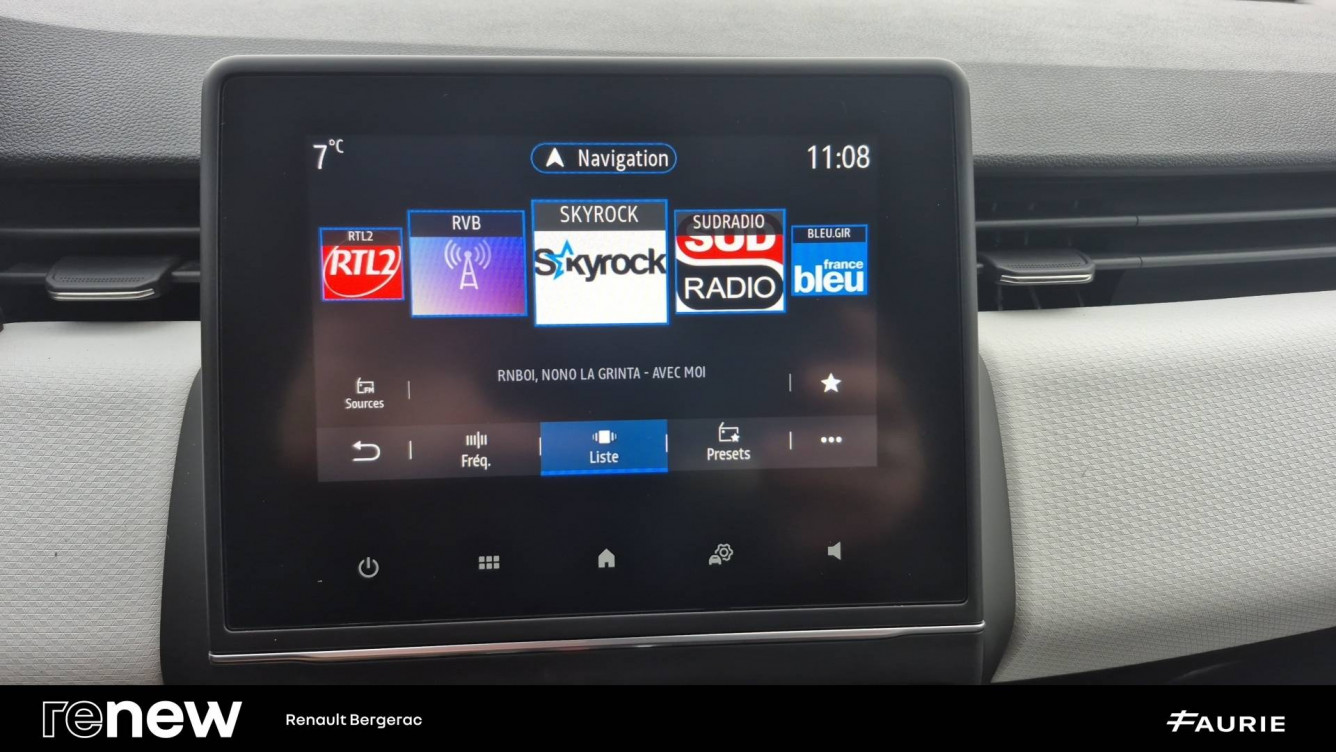 Acheter Renault Clio 5 Clio E-Tech full hybrid 145 Evolution 5p occasion dans les concessions du Groupe Faurie