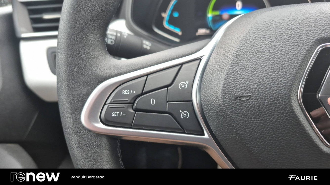 Acheter Renault Clio 5 Clio E-Tech full hybrid 145 Evolution 5p occasion dans les concessions du Groupe Faurie