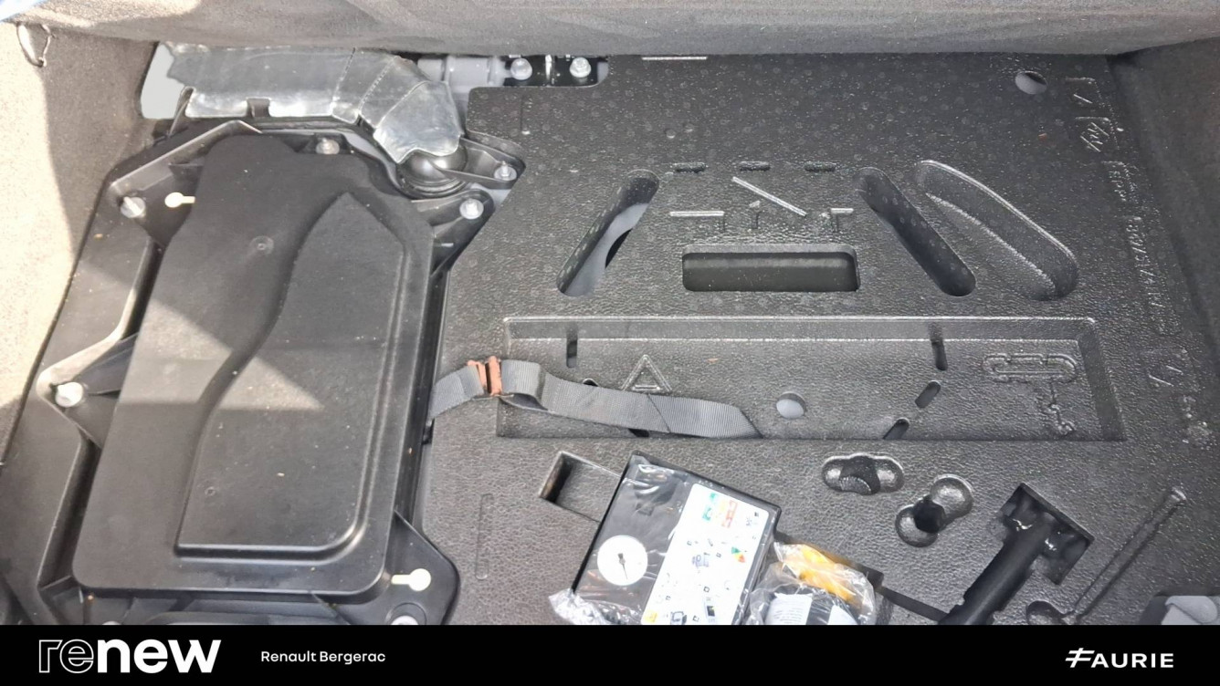 Acheter Renault Clio 5 Clio E-Tech full hybrid 145 Techno 5p occasion dans les concessions du Groupe Faurie