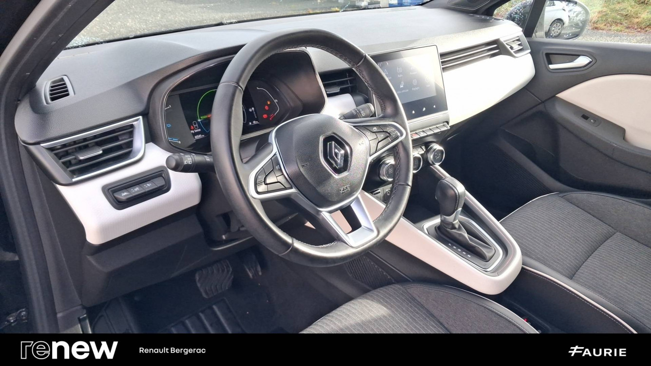 Acheter Renault Clio 5 Clio E-Tech full hybrid 145 Techno 5p occasion dans les concessions du Groupe Faurie